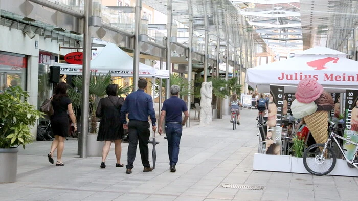Die Bezirkshauptstadt startete am Freitagabend mit „Lust auf Innenstadt“ in Woche zwei. 
