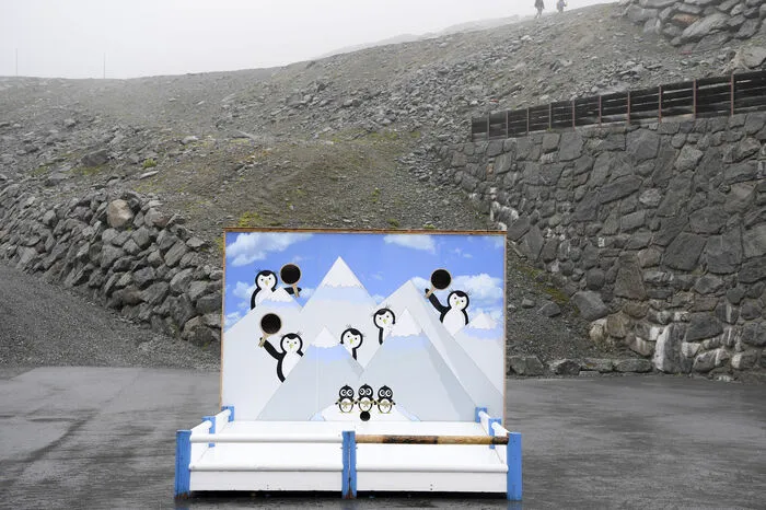Eine Spielmöglichkeit für Kinder am Rettenbachferner in Sölden.