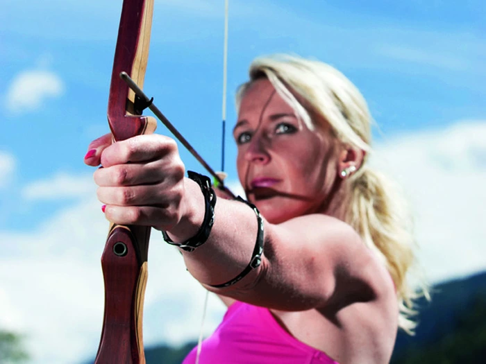 Im Bogenparcours Maltatal kann man in die berühmten Fußstapfen von Robin Hood treten