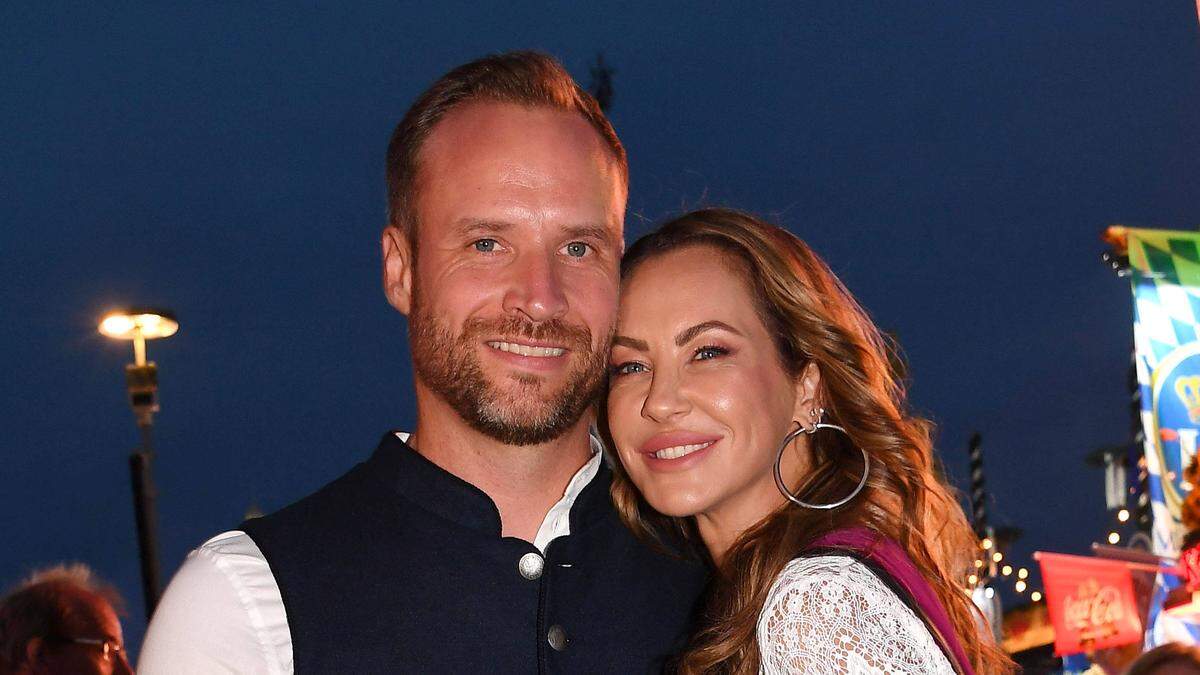 Sandy Meyer-Wölden und Alexander Müller beim Wiesn Almauftrieb auf dem Oktoberfest im September 2024