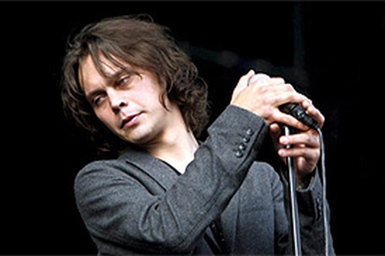 HIM-Sänger Ville Valo liest lieber Porno-Literatur als Nachrichten