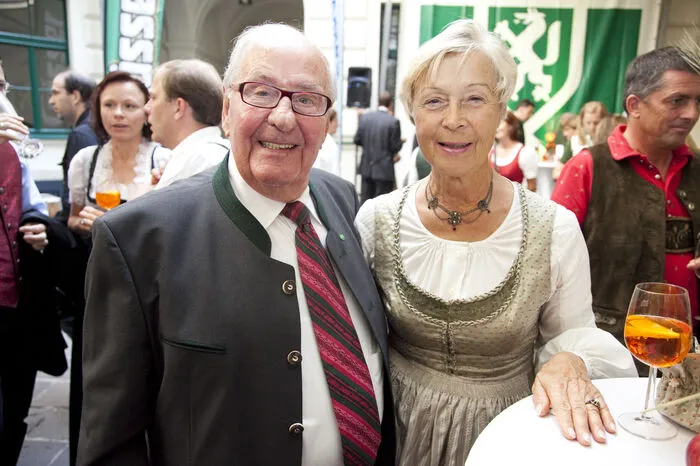 Beim Aufsteirern 2011 mit seiner Gattin.