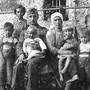 Die ersten Opfer des Serienmörders: Familie Verschnig aus Griffen kurz vor der Bluttat im Jahr 1941