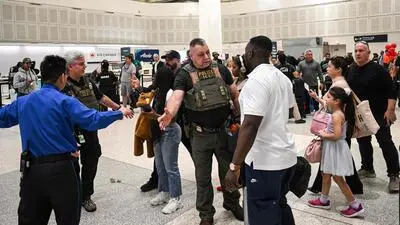 ICE-Mitglieder, im Einsatz am George Bush 
Intercontinental Airport in Houston (Texas)