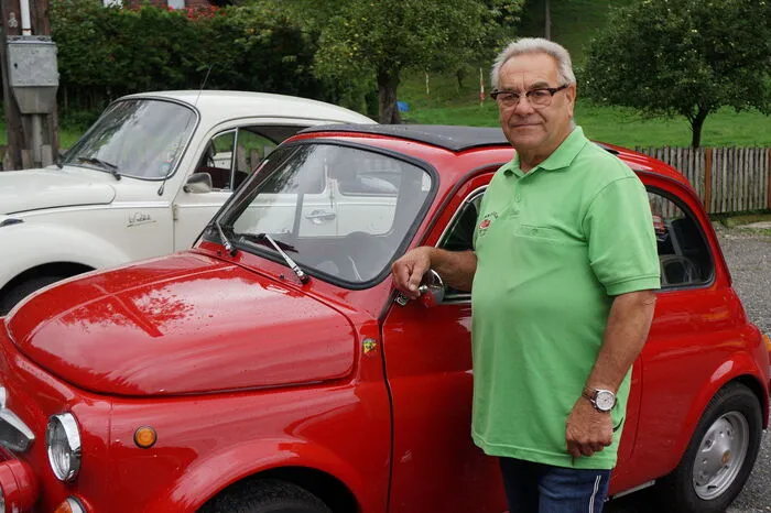 Walter Krampl mit dem Fiat 500 18 PS Baujahr 1975