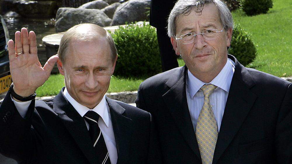 Putin mit Juncker auf einem Foto aus 2007
