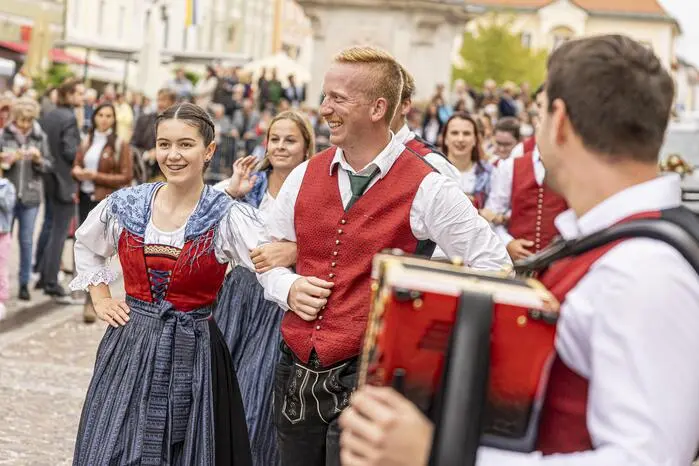 Umzug, Eröffnung und Bieranstich 662 St. Veiter Wiesenmarkt St. Veit September 2025