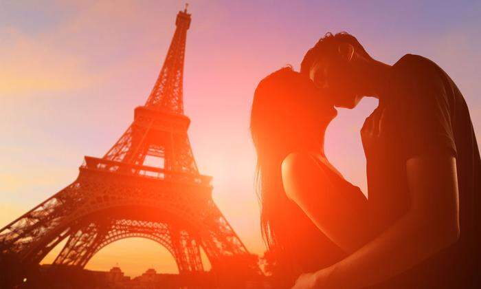 Wer würde sich nicht über eine frisch verliebte Reise nach Paris freuen?  