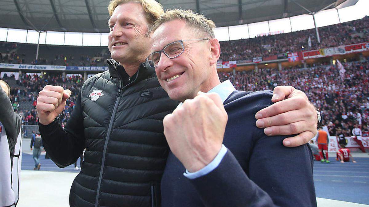 Medienberichten zufolge sollen Ralf Rangnick (rechts) und Ralph Hasenhüttl an einigen Ajax-Fußallern interessiert sein