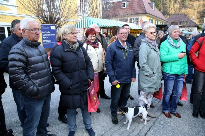 Und die Schaulustigen waren nicht ausgeblieben!