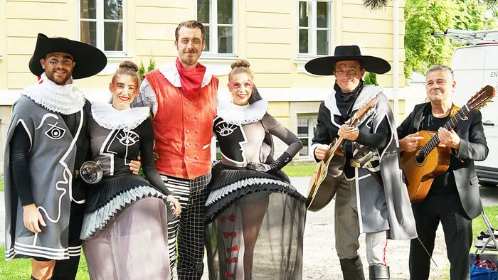 Gespielt wurde "Dame Kobold". Das Stück wurde 1629 in Spanien geschrieben.
