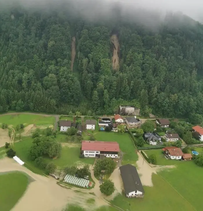 Blick aus der Luft auf die Unwetterschäden
