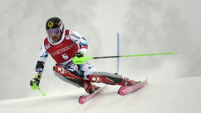fuhr in Levi in einer eigenen Slalom-Liga: 1,3 Sekunden lag er als Sieger vor dem Zweiten. Sein 40. Weltcup-Sieg.
