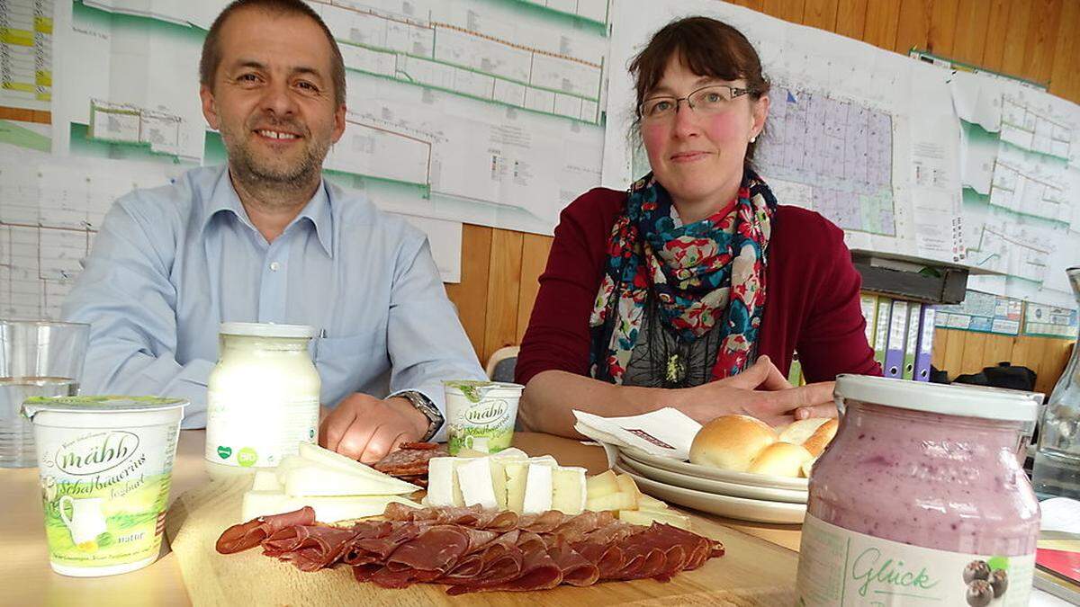 Josef Fuchs, Geschäftsführer der Weizer Schafbauern, Obfrau Karina Neuhold