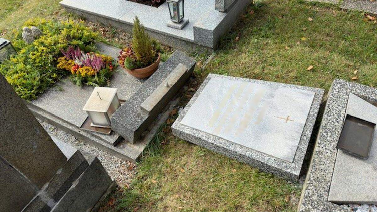 Diese Grabsteinplatte traf die 80-Jährige