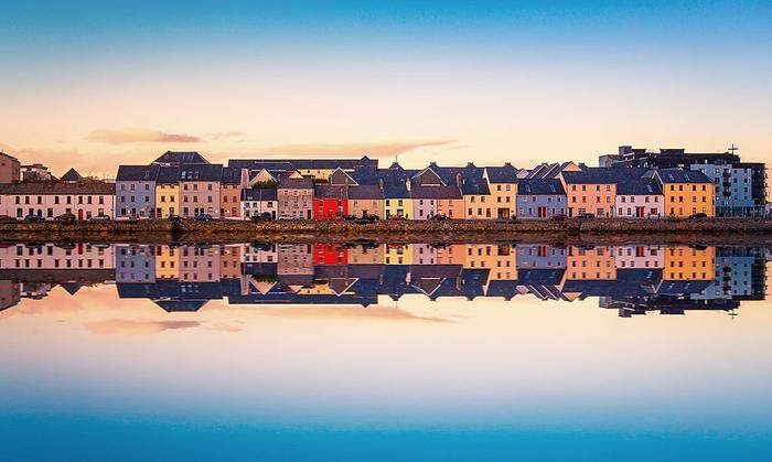 Galway liegt im Westen Irlands, direkt an der Küste