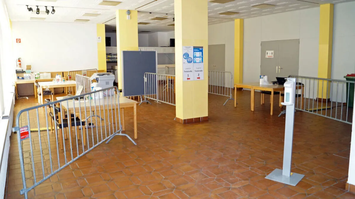 Die Corona Teststraße im Stadtsaal.