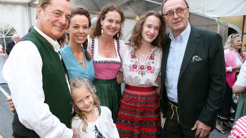 Petra und Hans Schmid mit der Unternehmerfamilie Rudi Roth