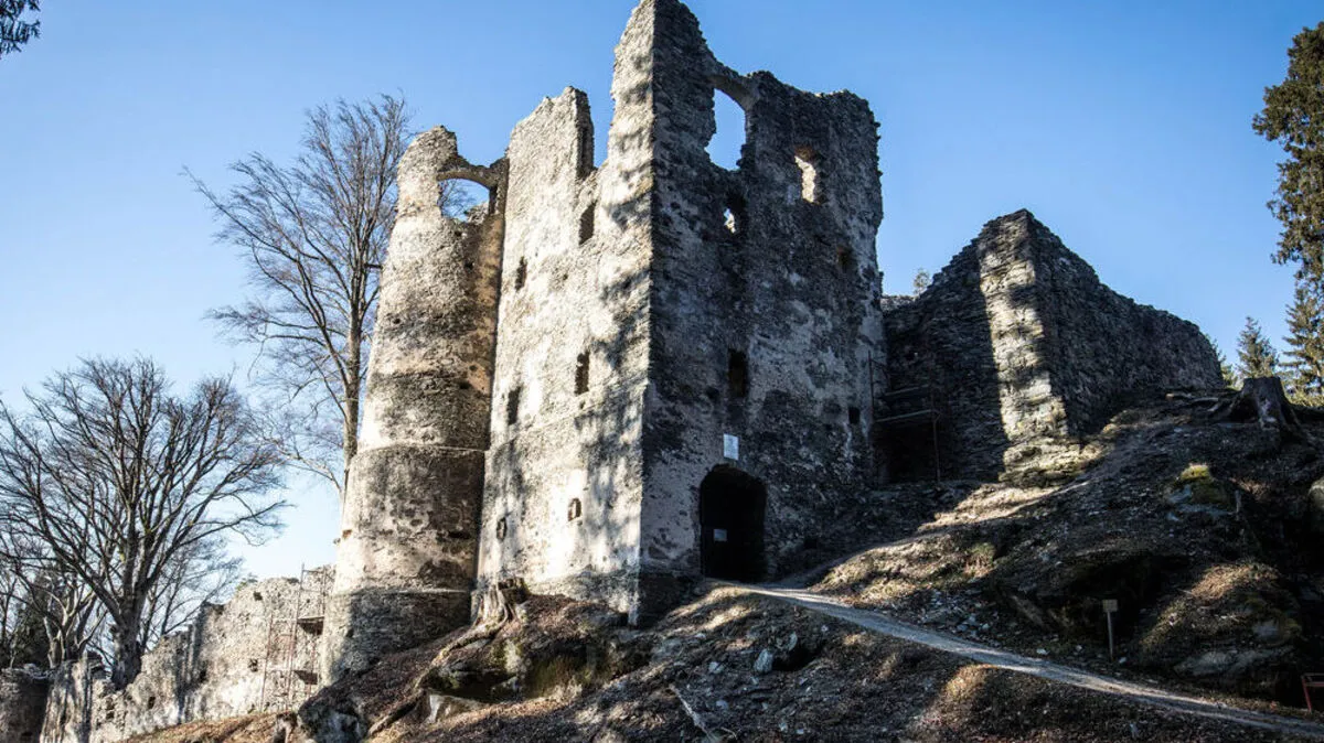 Wann wurde Burg Eichelberg wirklich verlassen?