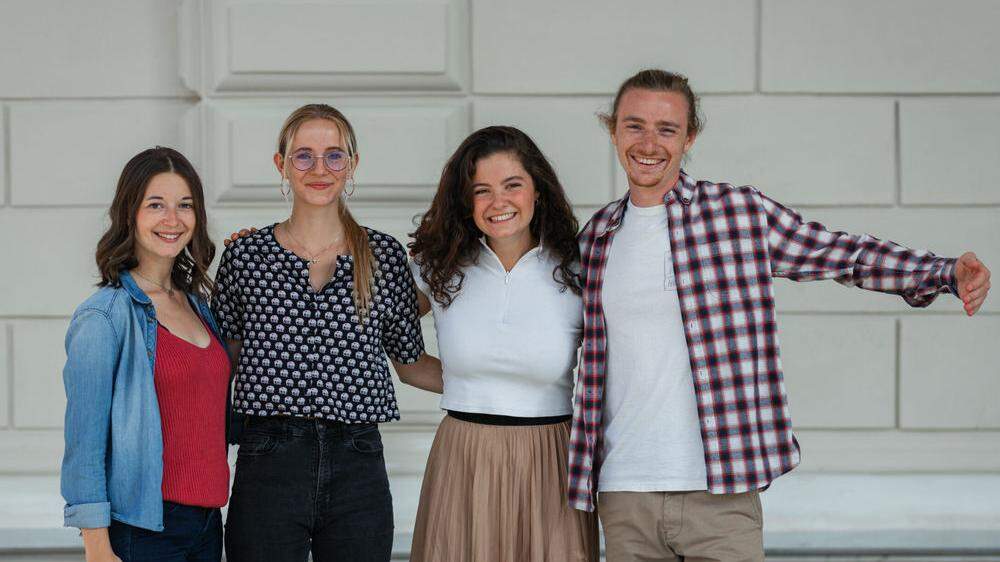 Das Vorstandteam des Grazer Legal Literacy Projects besteht aus Nina Langer, Anna Moscher, Lisa Paar, Maximilian Hartl und Natalia Bosnjak (nicht im Bild)