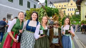 Hunderte Besucher beim Wein- und Hopfenlesefest 2025 in Leutschach