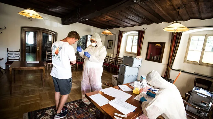 Nach dem Coronafall im Lokal Kap 4613 kamen am Samstag zahlreiche Besucher zum kostenlosen Covid-19-Test, der im Gemeindeamt Millstatt angeboten wird - für all jene, die Dienstag zwischen 9 und 18 Uhr Gast in besagtem Lokal waren.