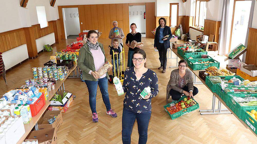 Das Team von Foodsharing Feldkirchen freut sich über den neuen Standort