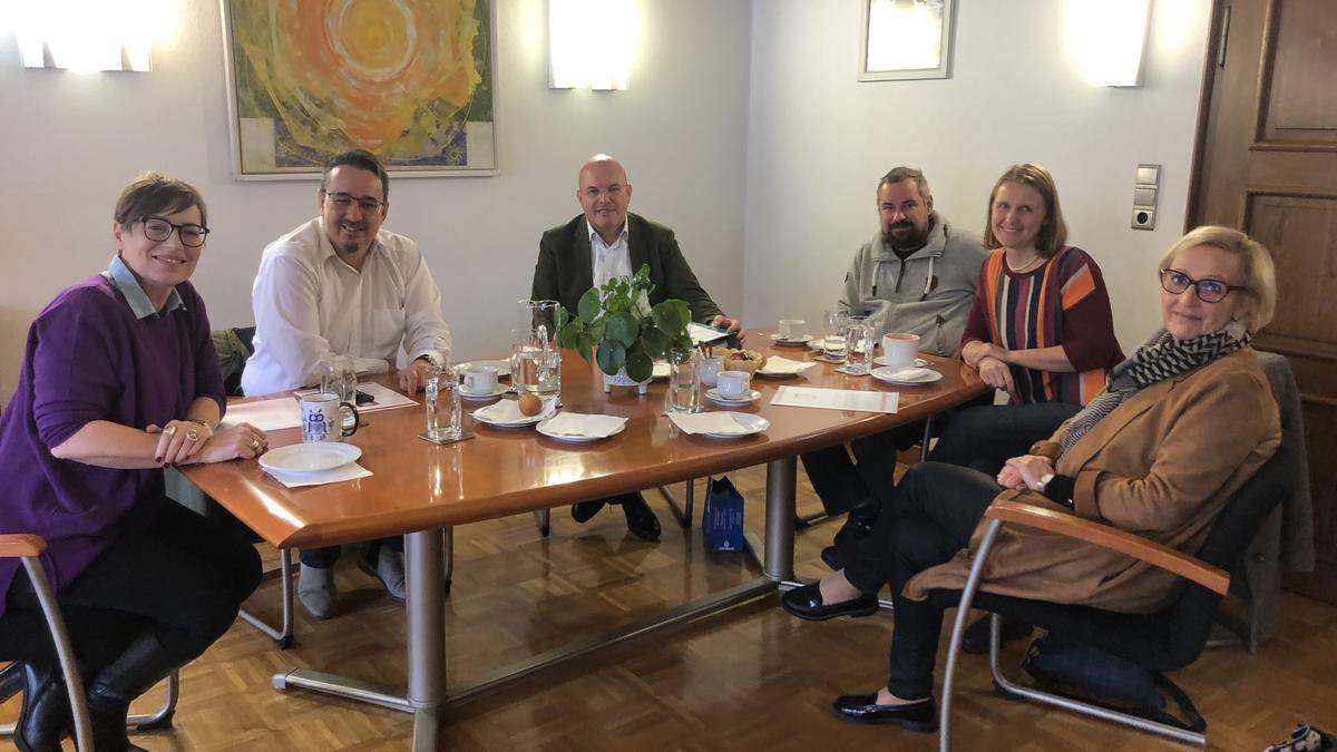 Elke Florian, Christian Füller (beide SPÖ), Norbert Steinwidder (ÖVP), René Windegger (KPÖ), Verena Sailer (Grüne) und Birgit Heim (FPÖ)