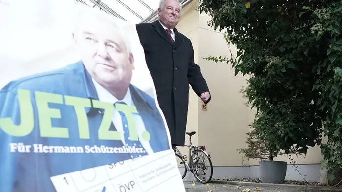 "Zwei Stimmen jedenfalls für die ÖVP", sagte LH Hermann Schützenhöfer nach dem Urnengang im Ausbildungszentrum Graz-Andritz ...