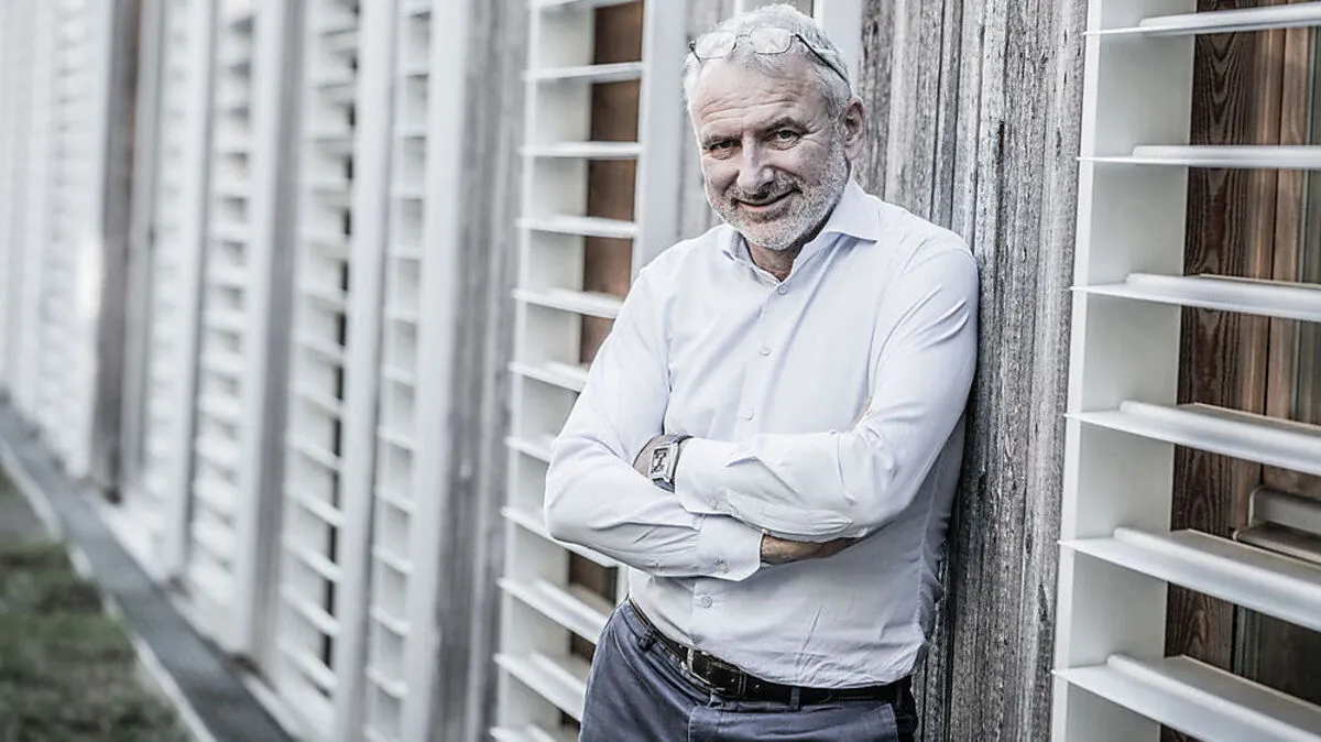 Pistauer beim Gespräch im Klagenfurter Lakesidepark, einem der Firmenstandorte, neben Graz und dem kalifornischen Mountain View