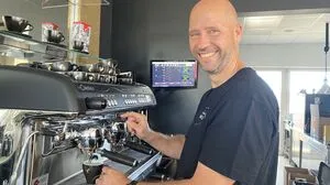 Andreas Delinch arbeitete lange, unter anderem als Business Consultant, bei McDonalds. Im Babeja legt er nun mit der ganzen Familie selbst Hand an.