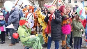 Grandiose Stimmung und Showacts beim Wartberger Faschingsumzug