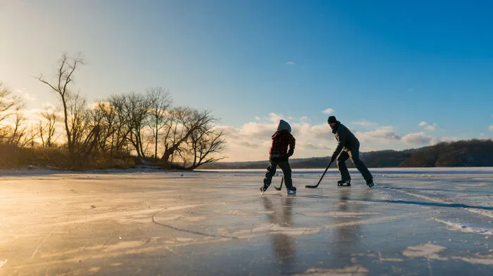 Eishockey auf den finnischen Seen zu spielen zählt zu den ganz besonderen Erlebnissen