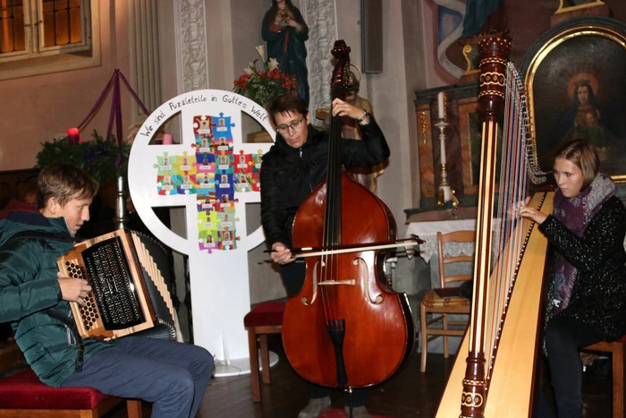 Großen Anklang fand die Familienmusik Zidej unter der Leitung von Monika Zidej. Weitere Gäste waren der MGV Poggersdorf und der Chor der NMS Griffen.