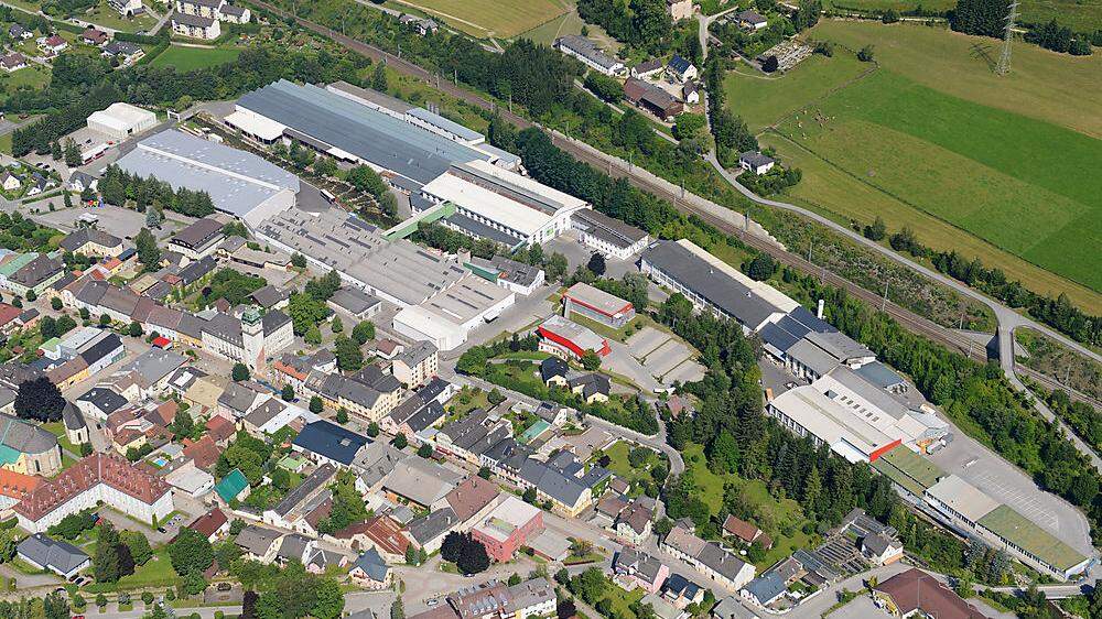 Luftaufnahme des AHT-Werks in Rottenmann. Hier werden diverse Kühlsysteme gefertigt