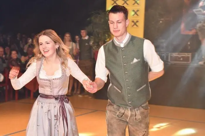 Die 47 Absolventinnen und Absolventen aus den Bezirken Tamsweg, Murau, Pongau und Kärnten wurden von den Klassenvorständen Roman Gautsch und Markus Schreilechner vorgestellt.
