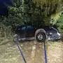 Mitglieder der FF Matrei sicherten den Wagen