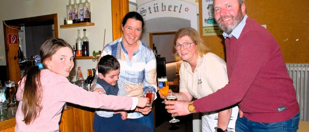 Ausgelassene Stimmung herrschte am Sonntag bei der Bratlwirtin in Heilbrunn