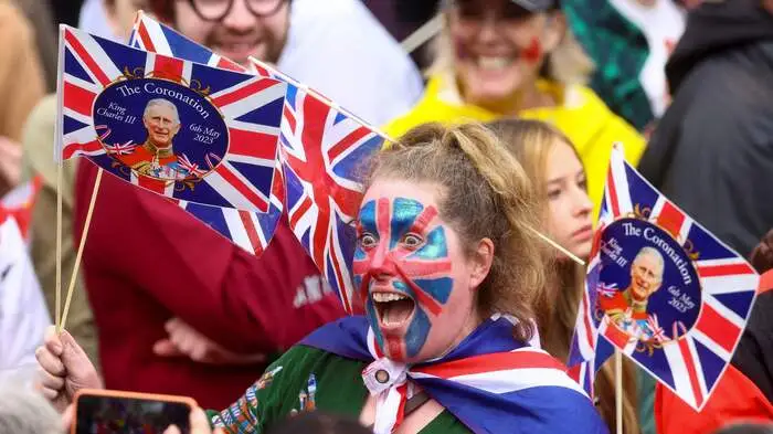 London befand sich am Tag der Krönung eindeutig im royalen Fieber.