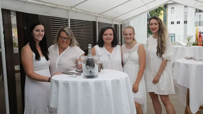 Im Jahr 2016 gab es die erste "White Night" in Knittelfeld, am 1. Juli 2022 wurde auch ganz in Weiß gefeiert.
