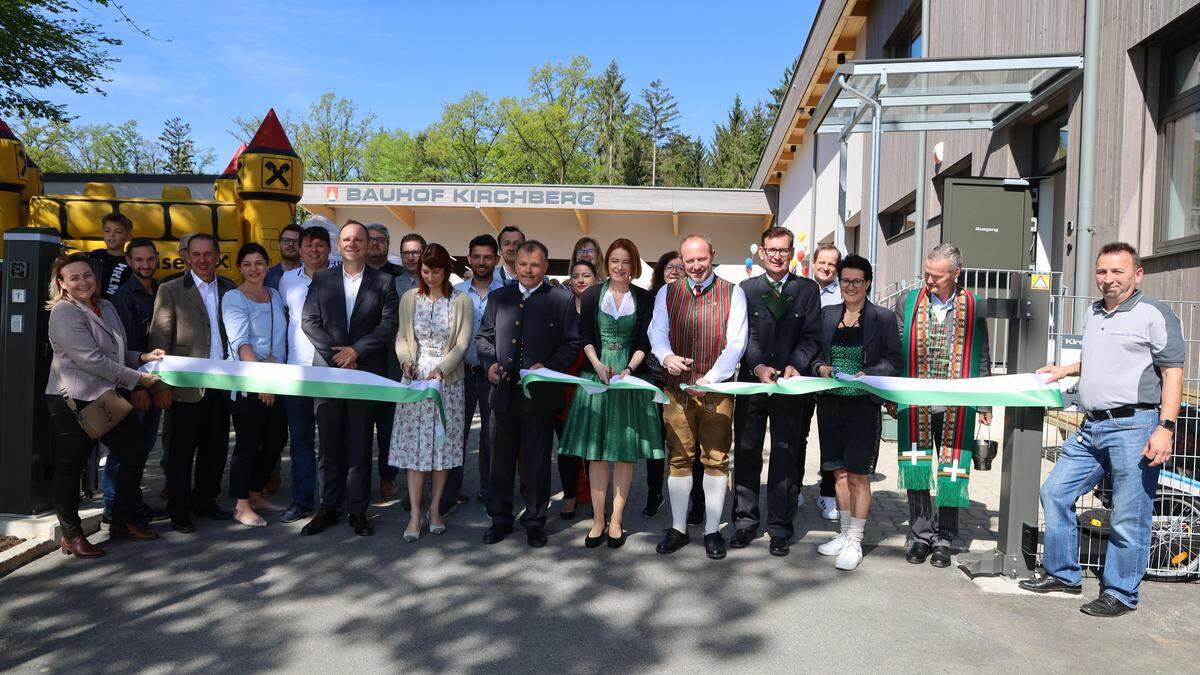 Mit dem Durchschneiden des Steiermark-Bandes wurde die neue Anlage eröffnet