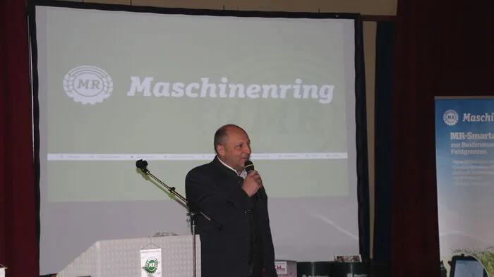 Landesobmann Josef Wurmbauer gab einen Einblick in die letzten 50 Jahre des Maschinenrings Grenzland