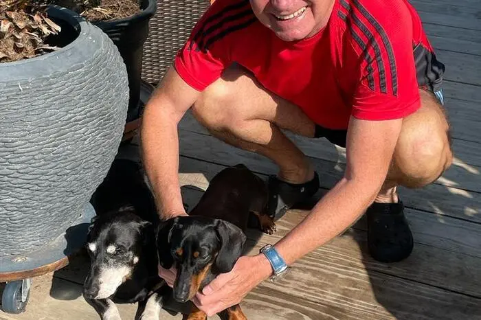 Anton Lang (SPÖ), Vize-LH und Tierschutzreferent, passte im Urlaub auf Guili und Leo, die Hunde des Sohnes, auf