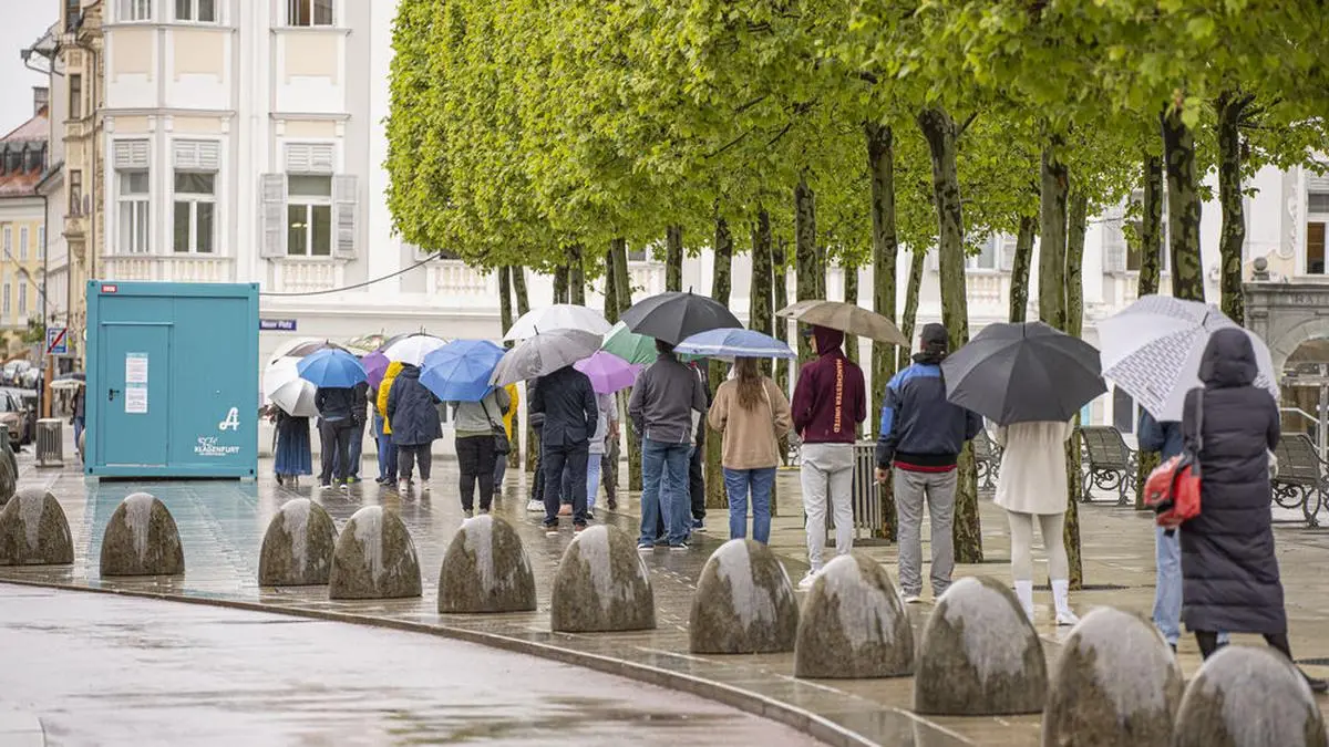 Der Corona-Testcontainer am Neuen Platz wird gut angenommen.