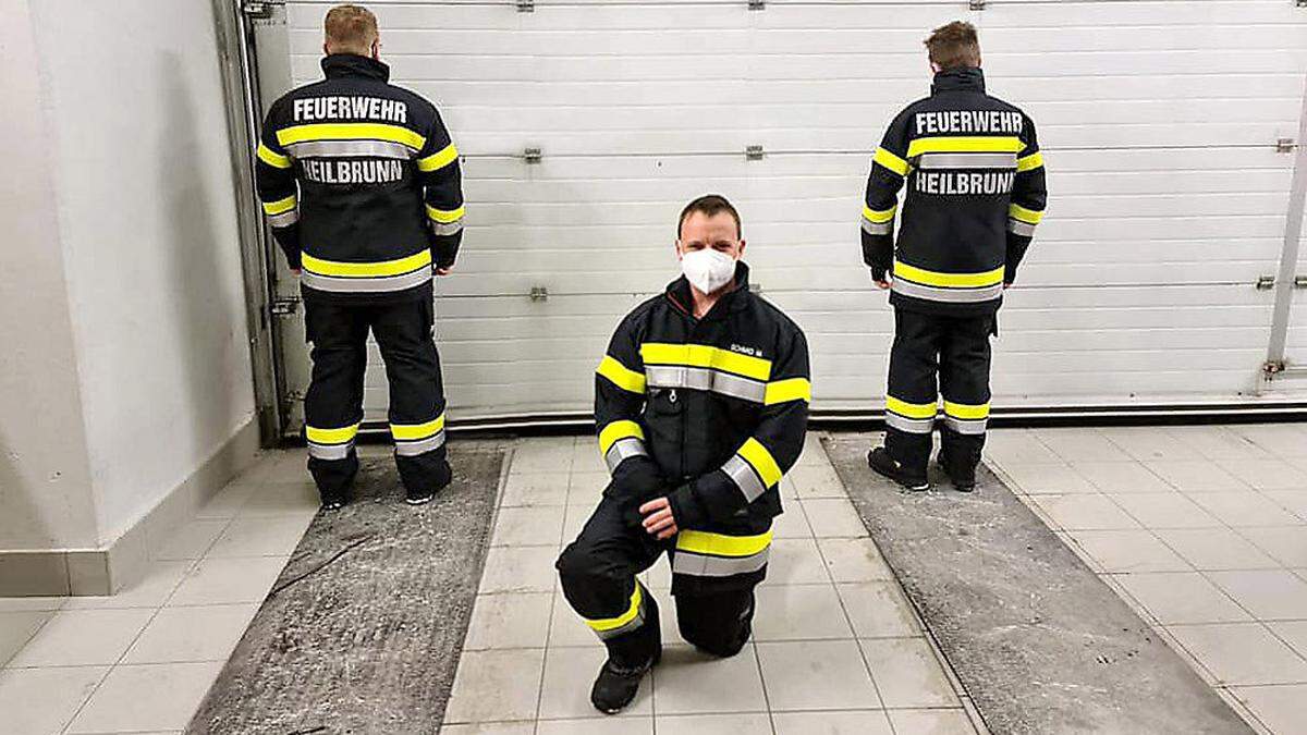 Die ersten zehn neuen Uniformen wurden an die Kameraden in Heilbrunn ausgeliefert