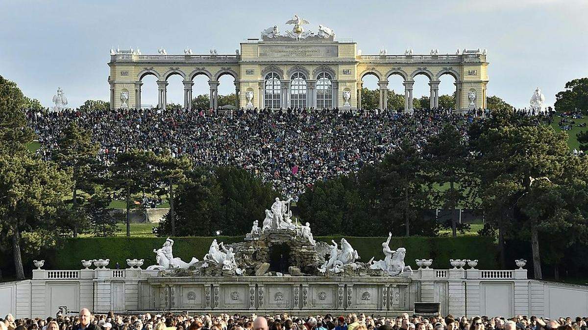  Sommernachtskonzert der Wiener Philharmoniker im Schlosspark Schönbrunn in Wien