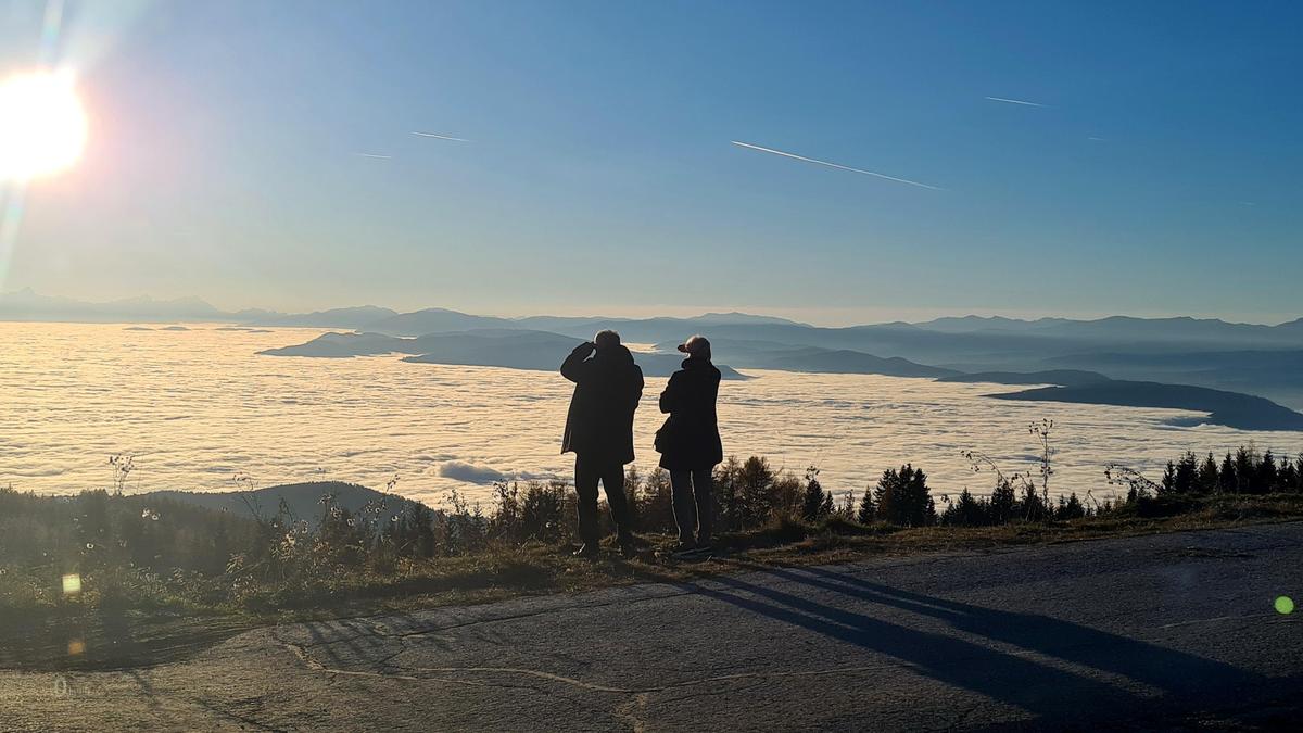 Traumhafte Fernsicht und Sonnenschein auf der Saualm