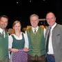 Markus Mauthner (Obmann der Stadtkapelle Gleisdorf) mit der neuen Kapellmeisterin Yvonne Forcher, Siegfried Teller, der nach 20 Jahren als Kapellmeister aufhörte und Bürgermeister Christoph Stark