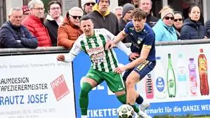 Donau-Spieler Enes Brdjanovic (links) wurde im Spiel gegen Grafenstein eine Hälfte lang wüst beschimpft