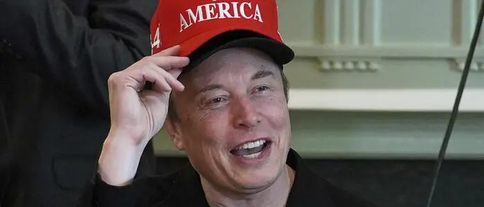 Elon Musk während eines Meetings im Weißen Haus 